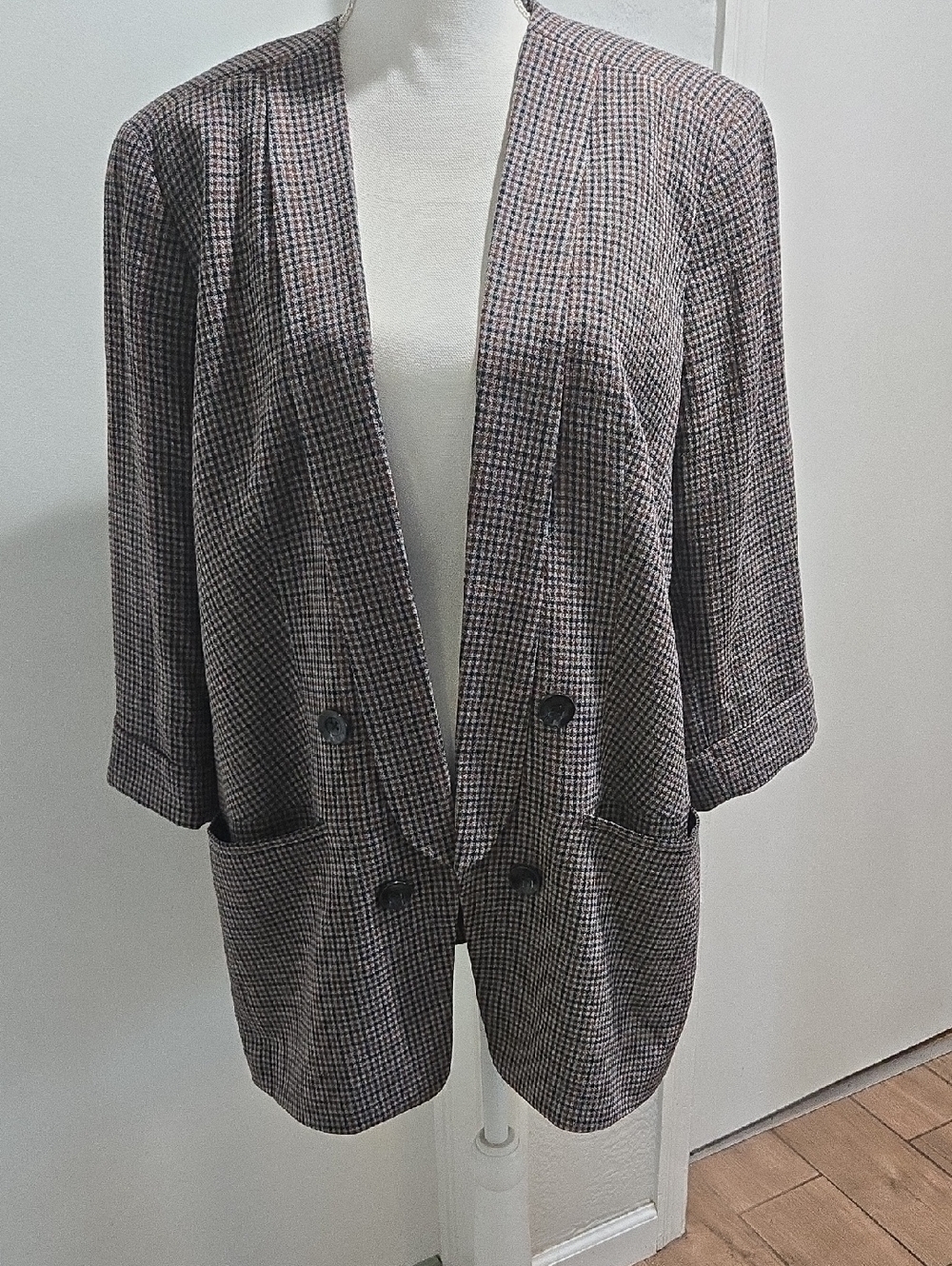 Express Women's Brown and Black Houndstooth Open Blazer